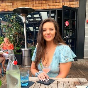 Meet your Posher, Natalie